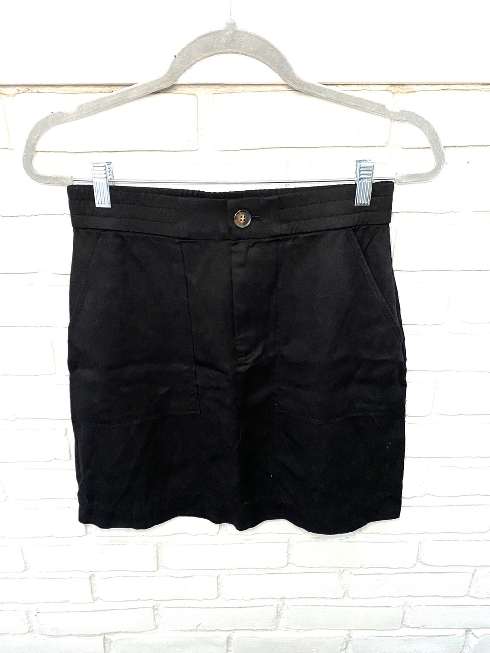 LOFT Black Casual Mini Skirt! 🖤